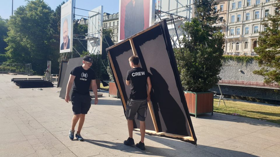 Úklid po Mezinárodním filmovém festivalu v Karlových Varech | foto: Andrea Strohmaierová, Český rozhlas Úklid po Mezinárodním filmovém festivalu v Karlových Varech