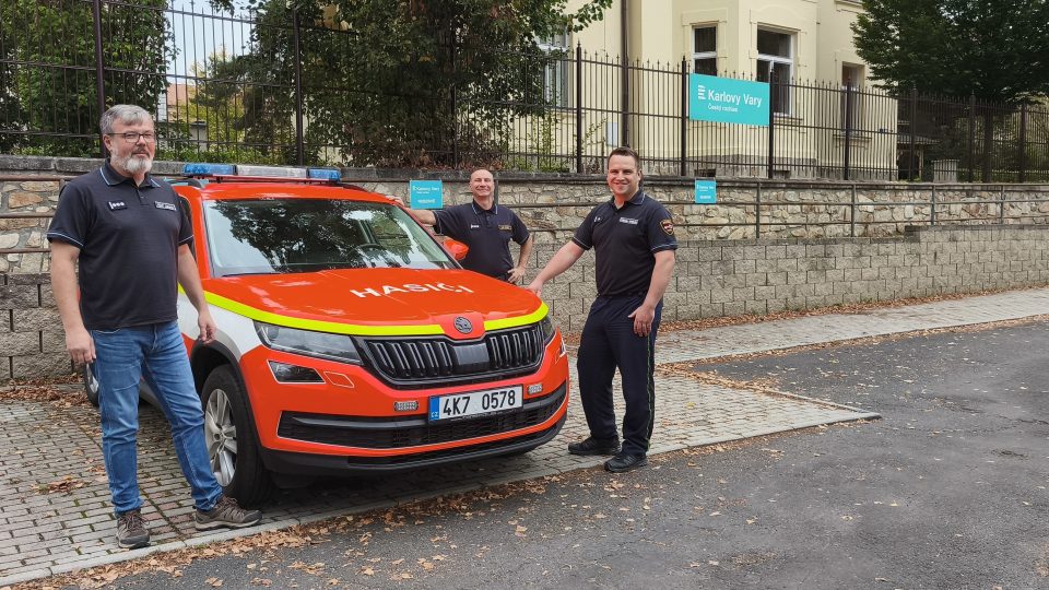 Zástupci dobrovolných hasičů v Karlovarském kraji: Vítězslav Homolka z Pozorky, Jiří Kiss z Chodova a Jaromír Fejt ze Žlutic | foto: Libuše Ernestová, Český rozhlas Zástupci dobrovolných hasičů v Karlovarském kraji: Vítězslav Homolka z Pozorky, Jiří Kiss z Chodova a Jaromír Fejt ze Žlutic