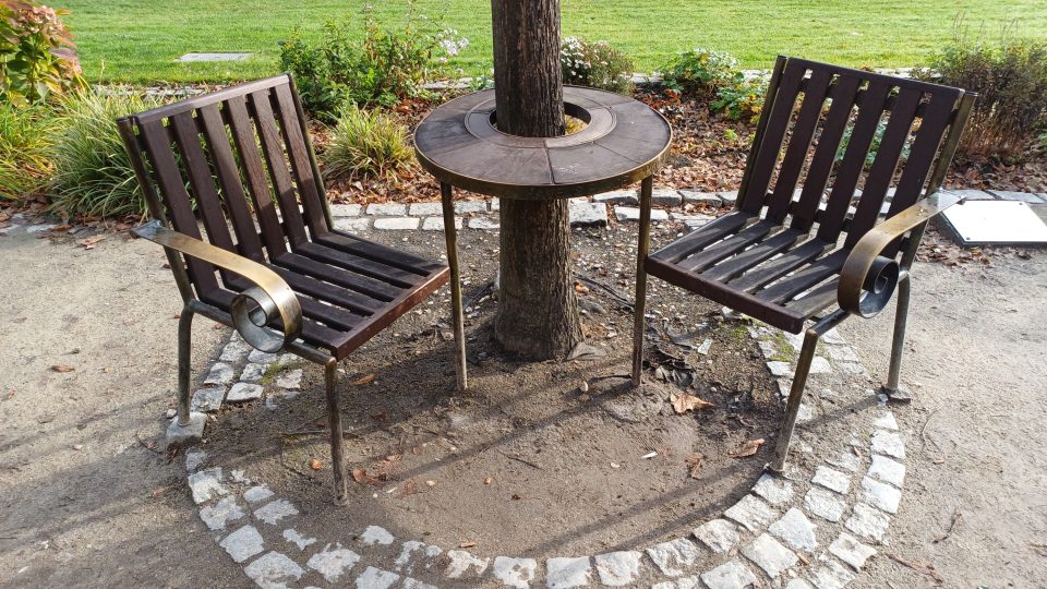 Lavička Václava Havla v Plzni