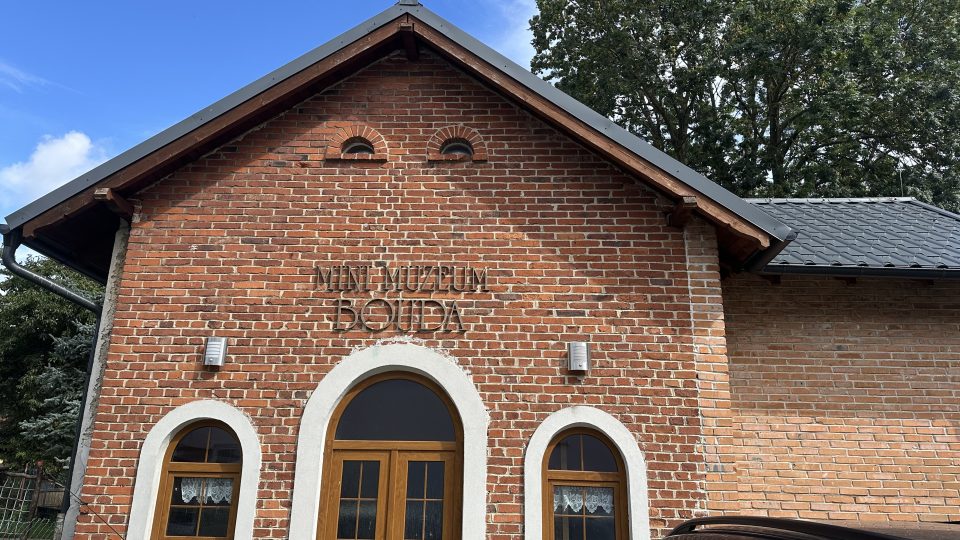 Minimuzeum Bouda sídlí v budově, která stojí v místech někdejší ledárny. | foto: Jana Strejčková, Český rozhlas Minimuzeum Bouda sídlí v budově, která stojí v místech někdejší ledárny.