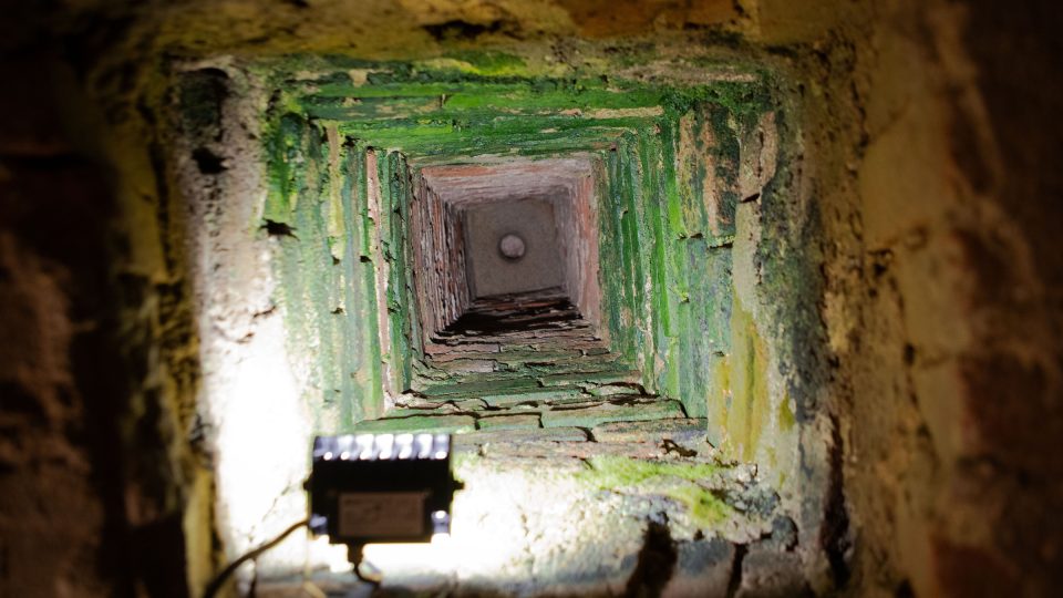 Jedna z odvětrávacích šachet | foto: Vít Hrdlička, Český rozhlas Jedna z odvětrávacích šachet