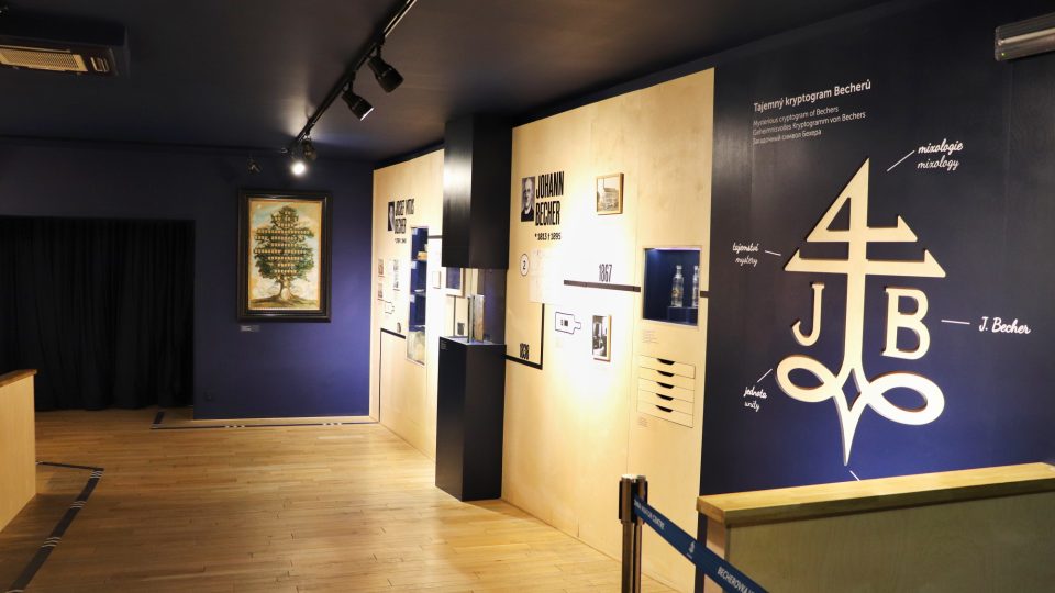 S historií a výrobou Becherovky se můžete seznámit v návštěvnickém centru na třídě T. G. M. v Karlových Varech