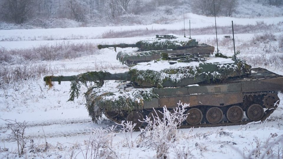 Armáda ČR testuje tanky Leopard 2A4