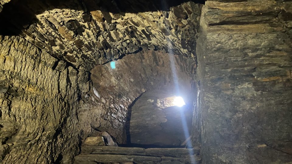 Dochované podzemí bývalé rychty v Komárově