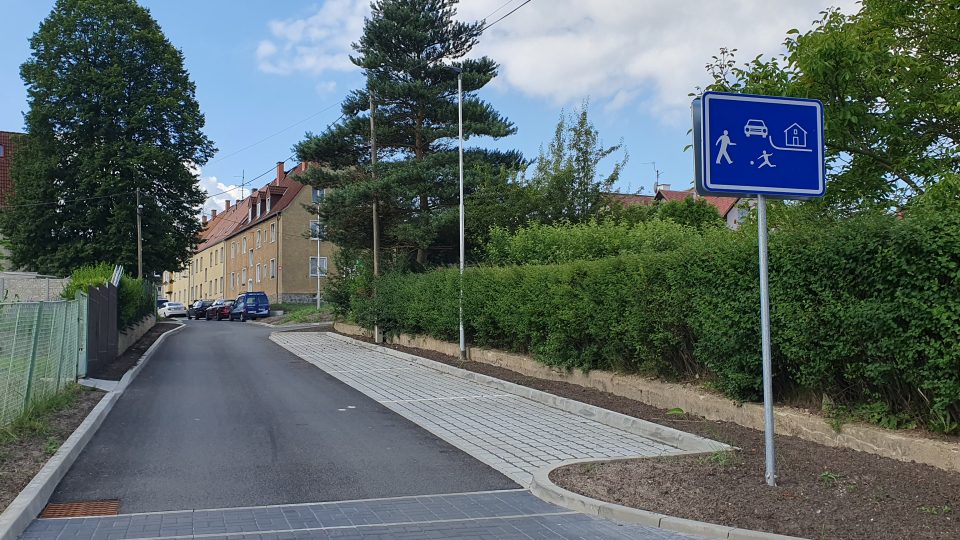 Opravená Třeboňská ulice v Karlových Varech
