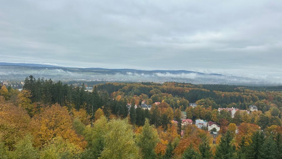 Okolí Mariánských Lázní je nejkrásnější na podzim, kdy lesy hrají všemi barvami | foto: Jana Strejčková, Český rozhlas Okolí Mariánských Lázní je nejkrásnější na podzim, kdy lesy hrají všemi barvami