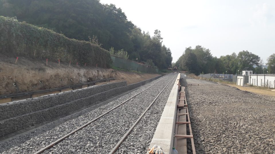 Výstavba nové železniční zastávky u KV arény