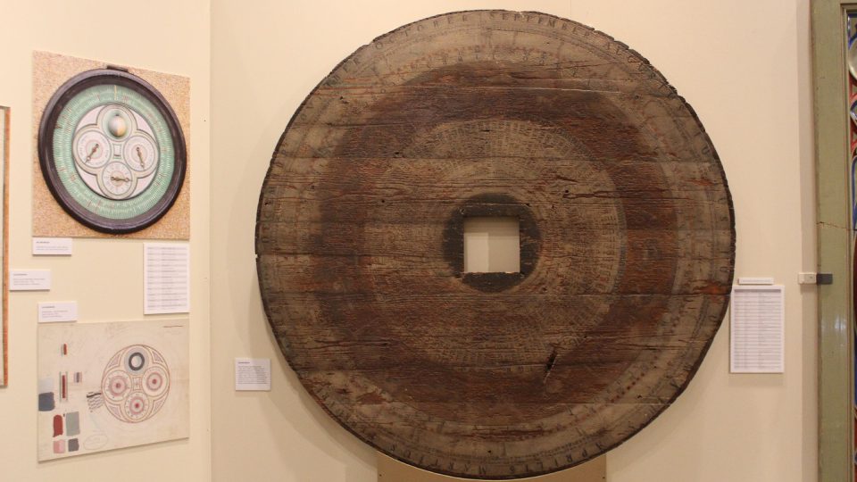 Takto vypadá kalendárium z 18. století