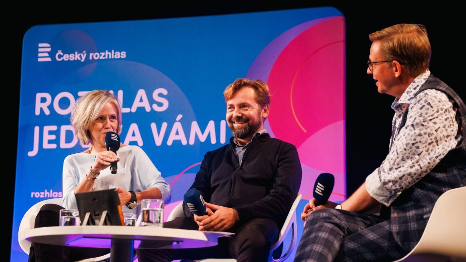 Alena Zárybnická, Petr Lněnička a moderátor Aleš Cibulka