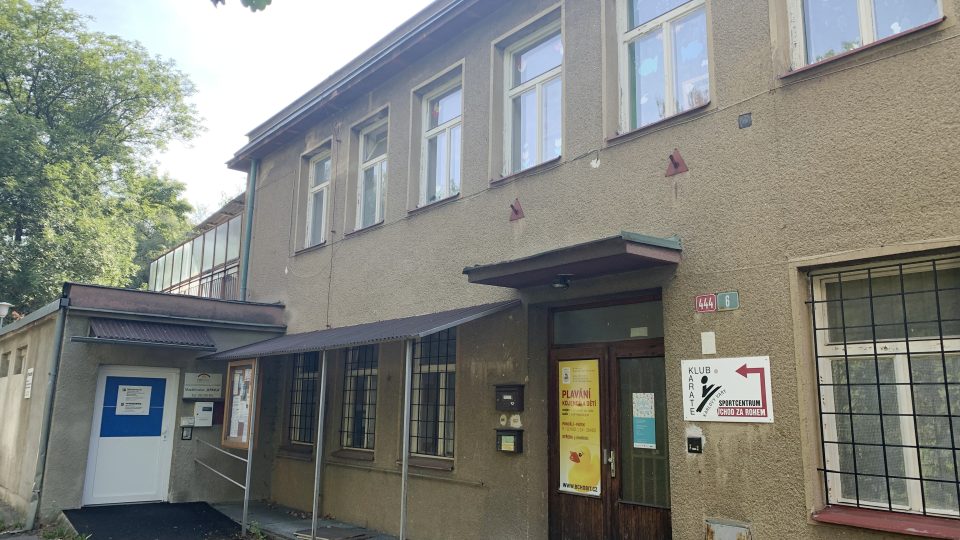 Mateřské centrum v Karlových Varech bude mít od září nové zázemí v budově bývalých jeslí v Mozartově ulici v Horních Drahovicích