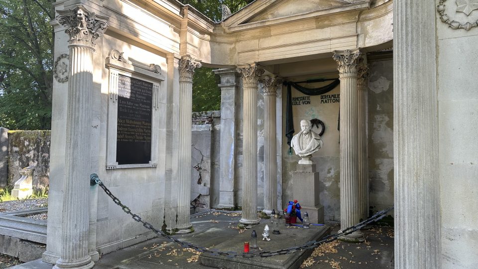 Hrobka rodiny Mattoni | foto: Jana Strejčková, Český rozhlas Hrobka rodiny Mattoni