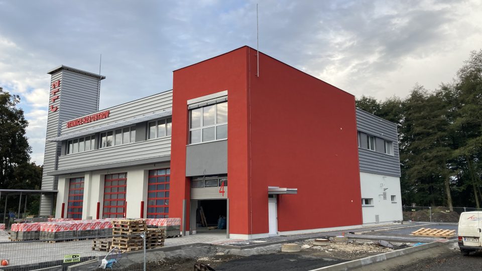 Nová hasičská stanice v Ostrově |