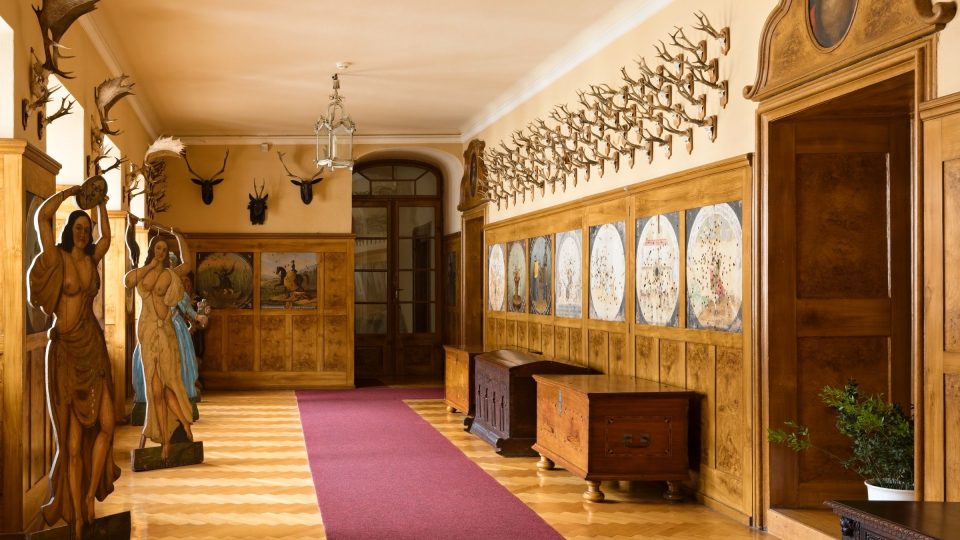 Jedna ze zámeckých hal je lemována původními střeleckými terči | foto: Zdeněk Truhlář, Český rozhlas Jedna ze zámeckých hal je lemována původními střeleckými terči