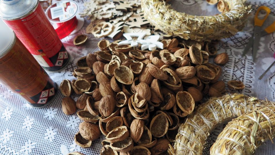 Adventní věnce ze skořápek