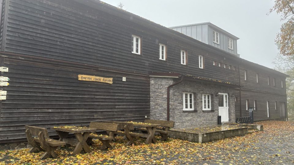 Horská chata Koráb prošla nedávno rekonstrukcí | foto: Pavel Halla Horská chata Koráb prošla nedávno rekonstrukcí