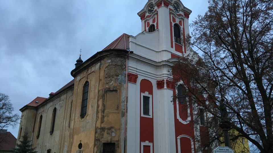 Částečná oprava fasády kostela sv. Anny.JPG