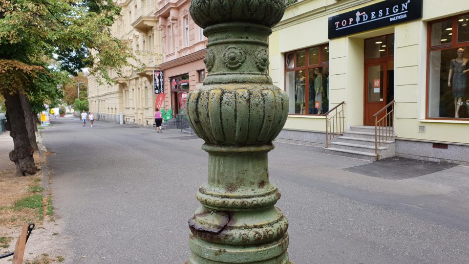 Historické detaily, které patří k lázeňskému koloritu Karlových Varů. Jde ale o památky, které jsou v ohrožení