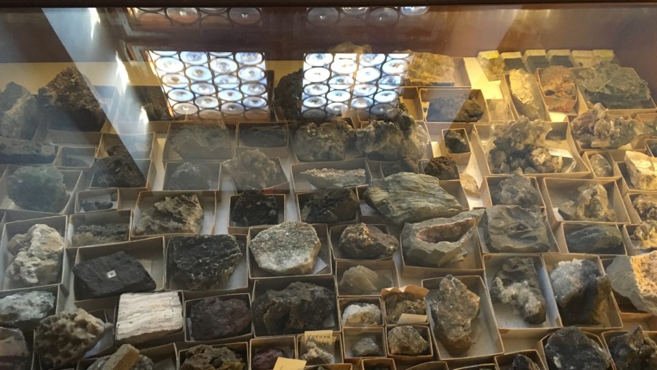 Sbírka obsahuje více než 500 druhů minerálů