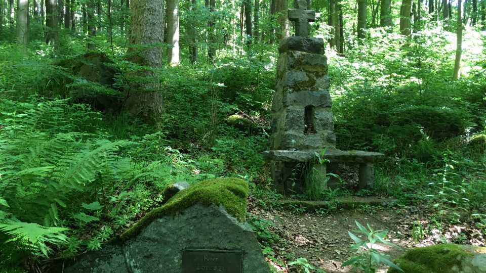 V geologickém parku najdete i památník padlých v 1. světové válce