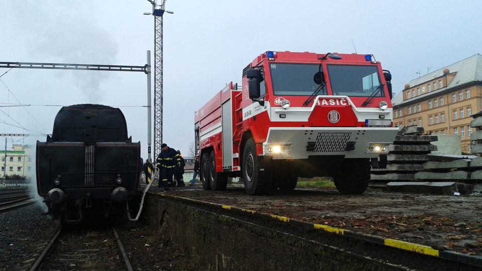 Na rotavském nádraží bude doplňována také voda do tendru parní lokomotivy za pomoci Sboru dobrovolných hasičů z Oloví