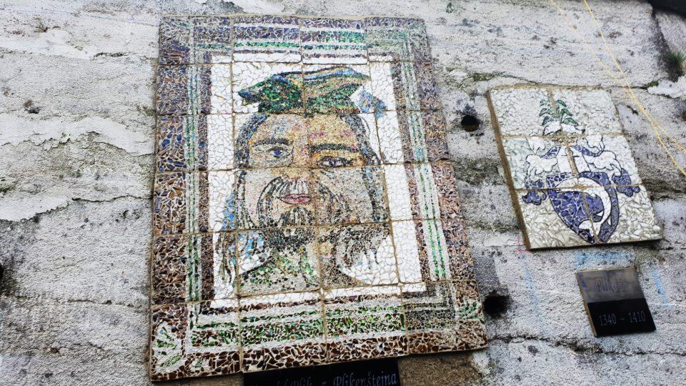 Mozaikové portréty v Nejdku 