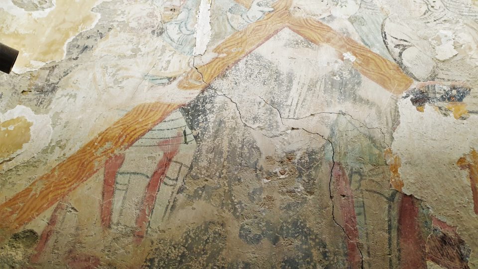 V kostele Nanebevzetí Panny Marie v Kozlově našli řemeslníci malby ze 14. století