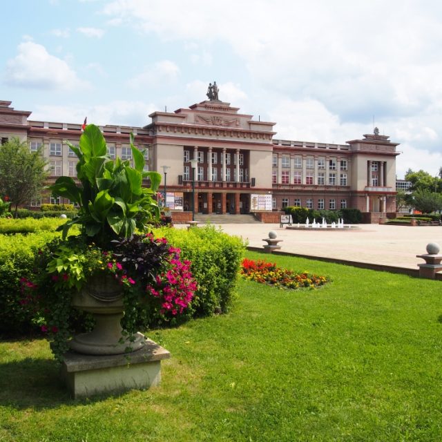 Dům kultury v Ostrově | foto: Milan Jandourek