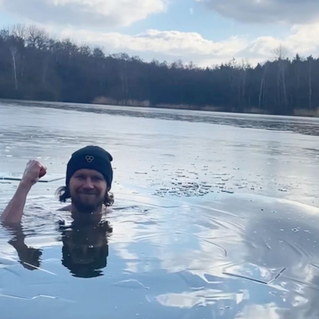 Seriál užitečných rad s instruktorem otužování podle takzvané WimHofovy metody Václavem Kuralem | foto: archiv Václava Kurala