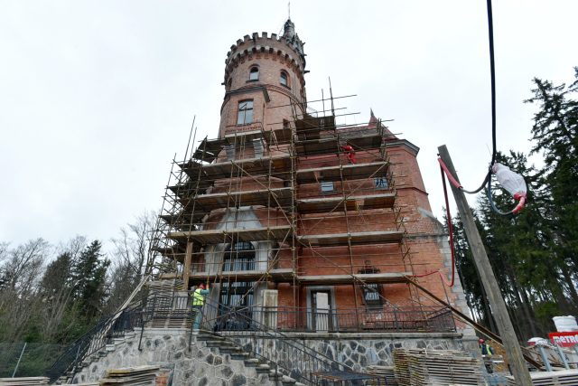 Goethova vyhlídka v Karlových Varech prodělává celkovou rekonstrukci | foto: Slavomír Kubeš,  ČTK