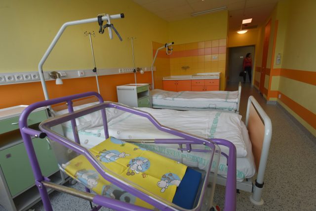 Nemocnice Sokolov otevřela nově zrekonstruované prostory gynekologicko-porodnického oddělení | foto: Slavomír Kubeš,  ČTK