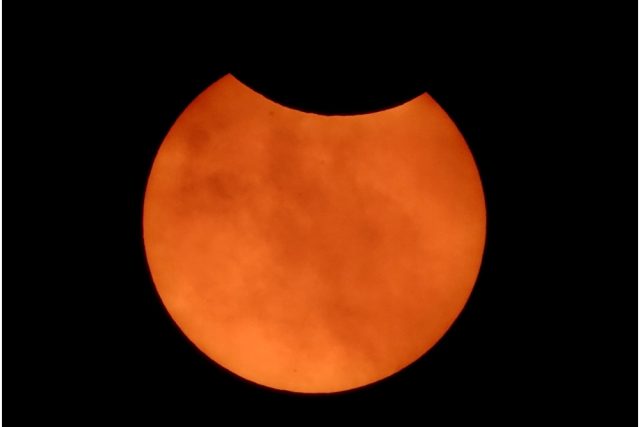 Částečné zatmění Slunce  (ilustrační foto) | foto: Miroslav Zimmer,  Český rozhlas Sever