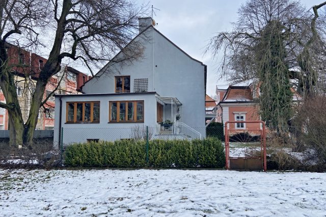 Vila Unger patří soukromým majitelům,  při rekonstrukci byla vyměněna původní okna a dům byl zateplen | foto: Jana Strejčková,  Český rozhlas