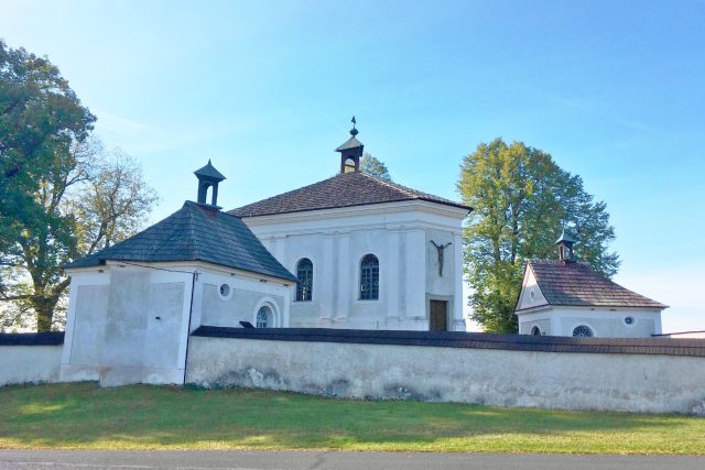 Kostel Nejsvětější Trojice u obce Andělská Hora | foto: Jana Strejčková,  Český rozhlas