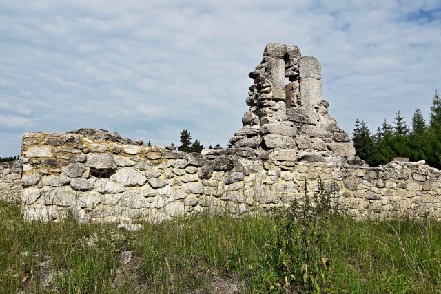 Ruiny kostela sv. Mikuláše | foto: Ivana Sedláčková